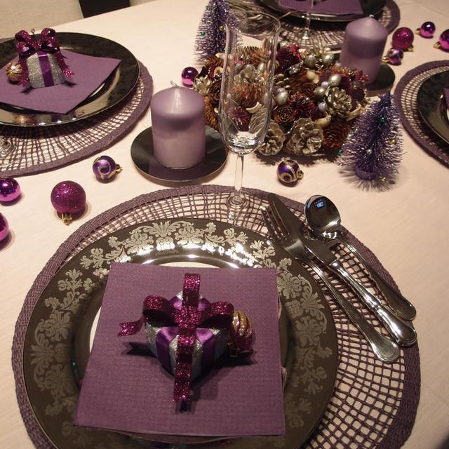 2012のクリスマス・テーブルはパープル＆ピンク♪