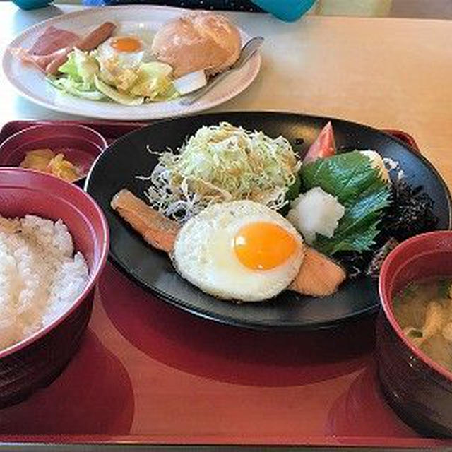 モーニングセット。季節外れのブロッコリー