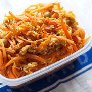 簡単うまい。にんじんしりしり〜お豆入り