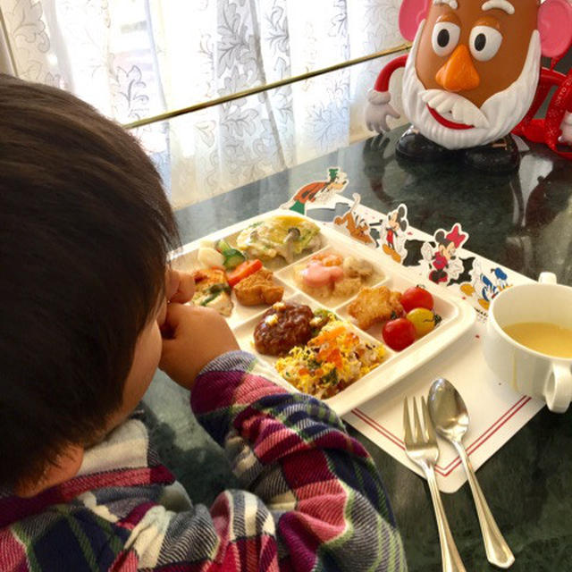 ディズニーランド　クリスタルパレス・レストランでランチ