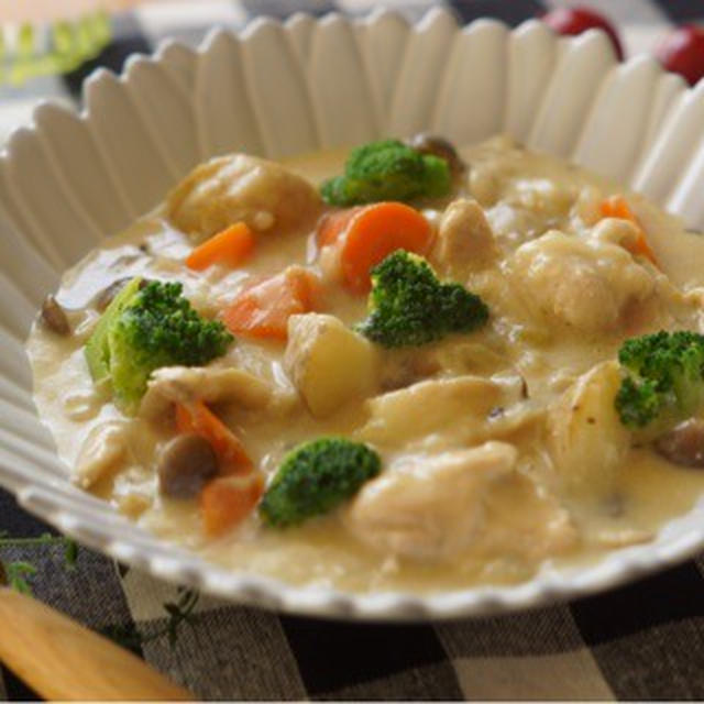 レシピ掲載のお知らせ♡豆乳クリームシチューと乾燥対策