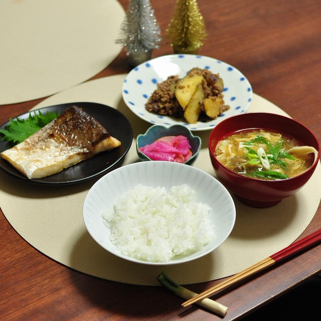 年賀状ってどうされてますか？って話と次女の好物で晩ごはん