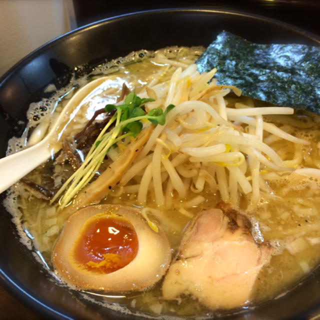 ラーメン屋さん「鶏そばTOMO」