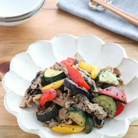 【#ぐんまクッキングアンバサダー】ごはんがすすむ！夏野菜と豚肉の黒ごま醤油ガーリック