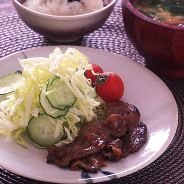 ひとりランチ♪豚肉のトマト麹焼き