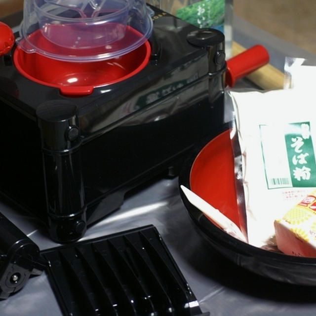 《家蕎麦》今流行りの簡単！家庭用そばうちメーカー使用です＾＾