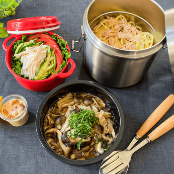 65℃ 和風きのこソースのパスタと棒棒鶏弁当