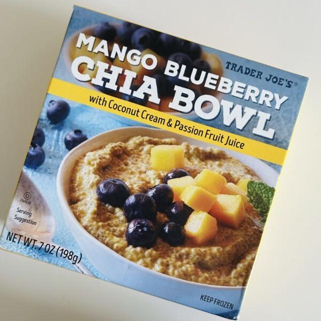 トレジョさんのマンゴーブルーベリーチアボウル　Trader Joe’s Mango Blueberry Chia Bowl