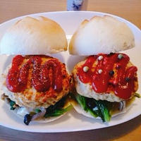 弾けるカラフルペパーのハンバーガー♪