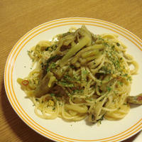 マ・マー早茹でパスタのナスと青しそのペペロンチーノ。