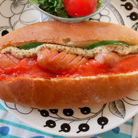 マスタードでお目覚め！ホットドッグの朝ごはん♪