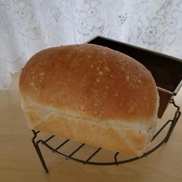 くるみ・白ごまミニ食パン♪