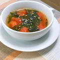 お疲れ週末に疲労回復簡単5分！酸味と旨みでホッとするトマトとワカメのさっぱりスープ。
