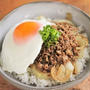 簡単♪豚のしょうが焼き風そぼろ丼ぶり