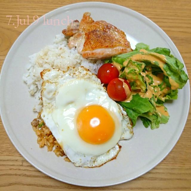 『手抜きlunch チキンのパリパリ焼き』