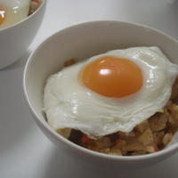 焼き肉のたれで目玉チャーハン　
