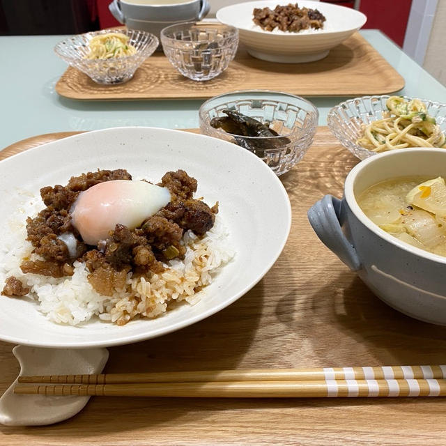 献立 晩ごはん プルコギ丼 茄子の胡麻酢炒め スパサラ こんな小さな町で恐怖しかない By Kaiさん レシピブログ 料理ブログのレシピ満載