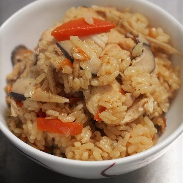 鶏とごぼうの炊き込みご飯　けんちん汁
