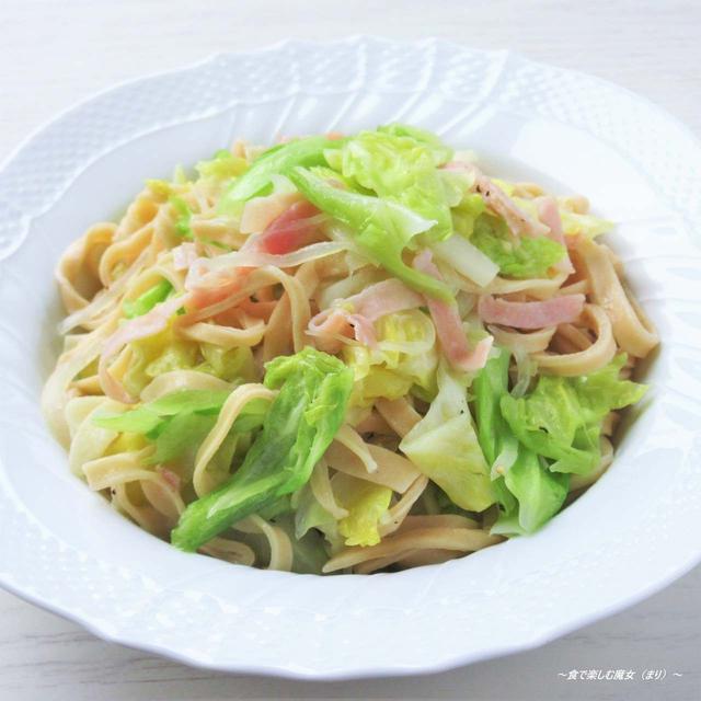 頑張らない。ポリ袋とめん棒で、手軽に手打ちパスタ♪『全粒粉20％キャベツ生ハムパスタ』