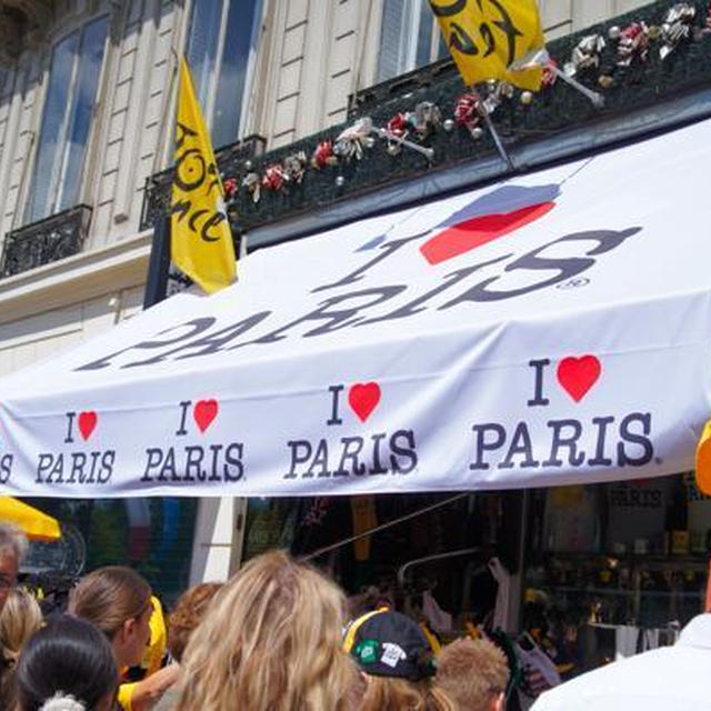 大混雑の、パリ⑨ツールドフランス開催の時