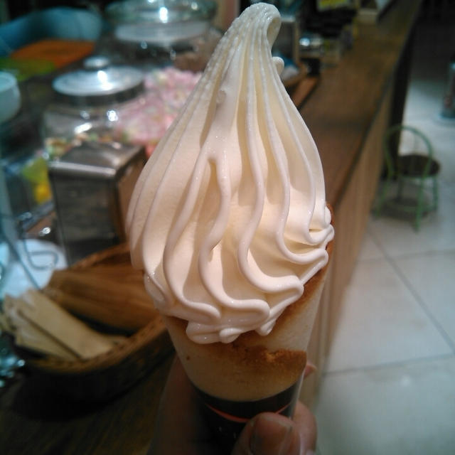 520円のソフトクリーム！Chocott Milk Bar～グランツリー武蔵小杉