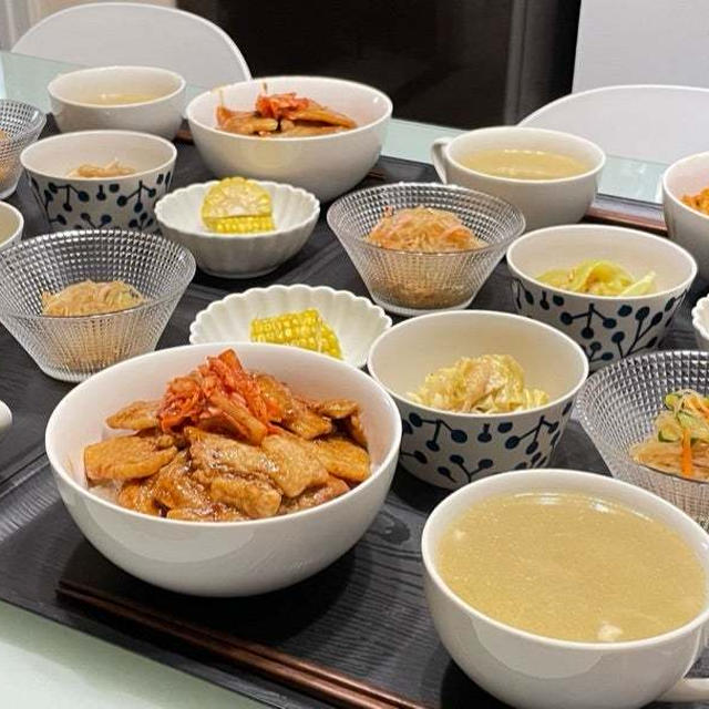 6月17日✰晩ごはん♩♩♩甘辛焼肉丼 春雨サラダ キャベツと油揚げの中華蒸し カルビスープ