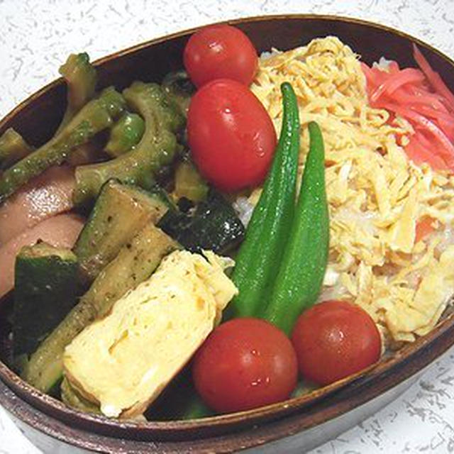 ちらし寿司弁当。茄子の煮物と野菜ばっかりのご飯