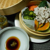粗切り柚子こしょうで食べる！！カラフル野菜と豚肉のセイロ蒸し☆