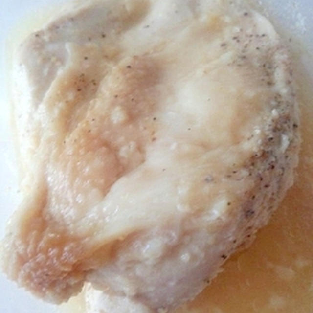 レンジで簡単☆鶏むね肉の塩レモン蒸し