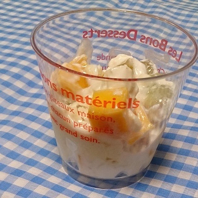 混ぜるだけ再び。『フルーツの豆腐ヨーグルト和え』