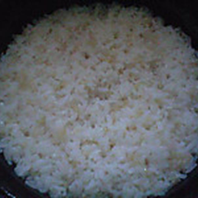 湯立てで白米（９８５）。。。宮城県産登米の米特別栽培米ササニシキ・白米（あいざわ米店）と茨城県産うまかっぺコシヒカリ玄米・新米（あいざわ米店）