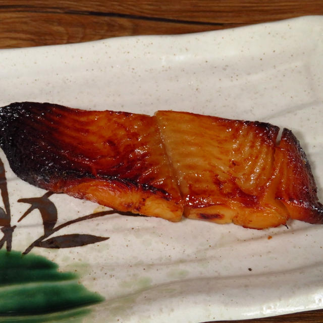 西京味噌に漬けた『からすかれい』をエアーオーブンで焼いて『からすかれいの西京焼き』にする試みw。