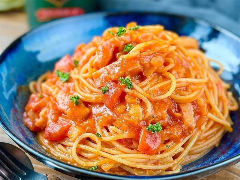 【レシピ】ワンパンでお店の味♬ベーコンのトマトクリームパスタ♬