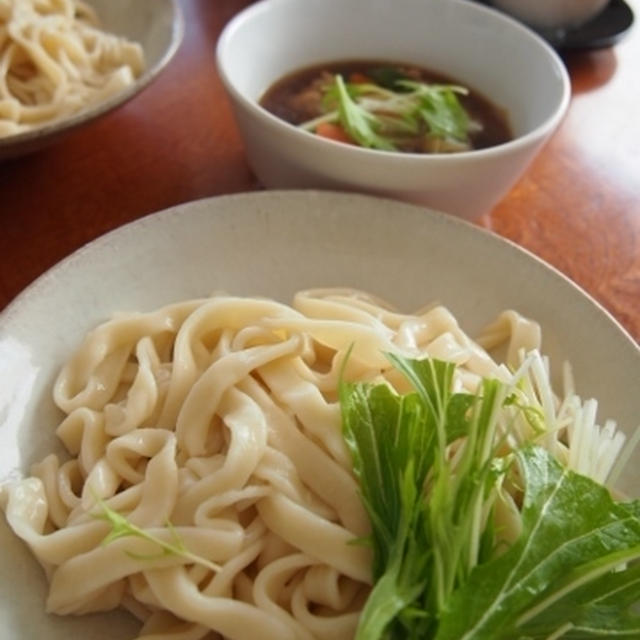 うどんとグリッシーニとFacebook。