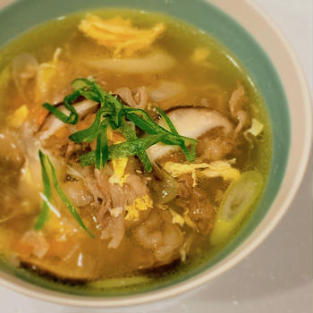 韓国風お雑煮トックク！韓国の旧正月以外にも食べられる人気のスープ