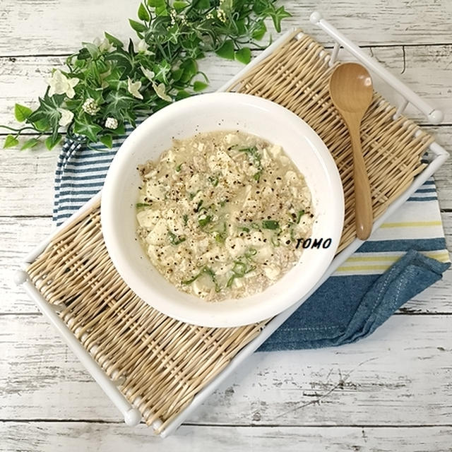 忙しい朝にも♪レンジで簡単！お豆腐とツナ水煮缶のオートミールスープ