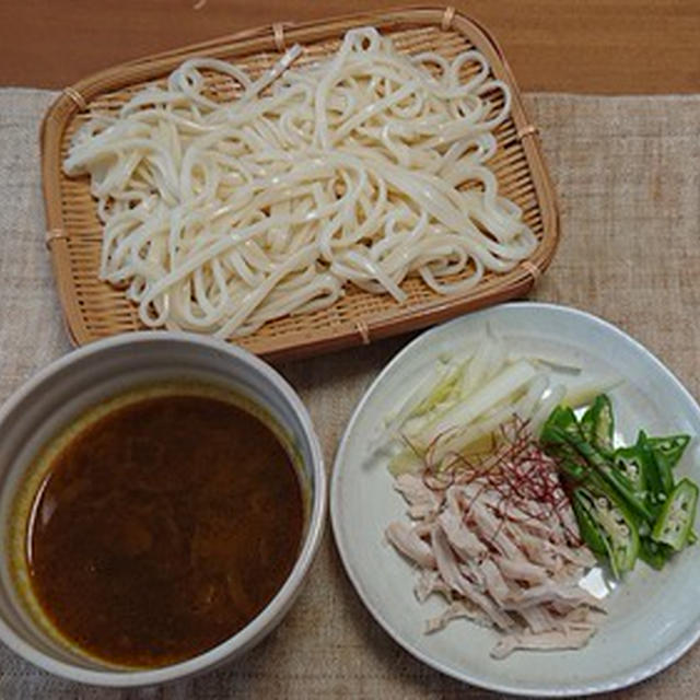 冷たいカレーで、ざるうどん