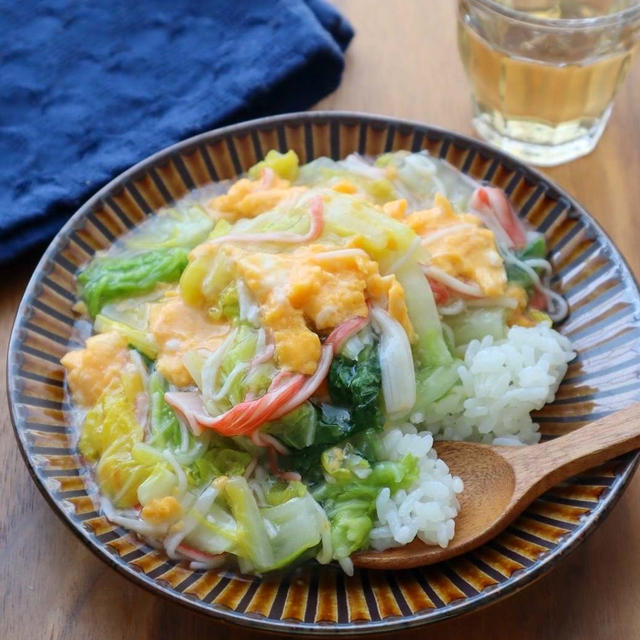 肉無しでも大満足！ヘルシー白菜かに玉丼