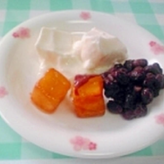 自家製小豆煮と冷凍の大学芋ヨーグルト♪