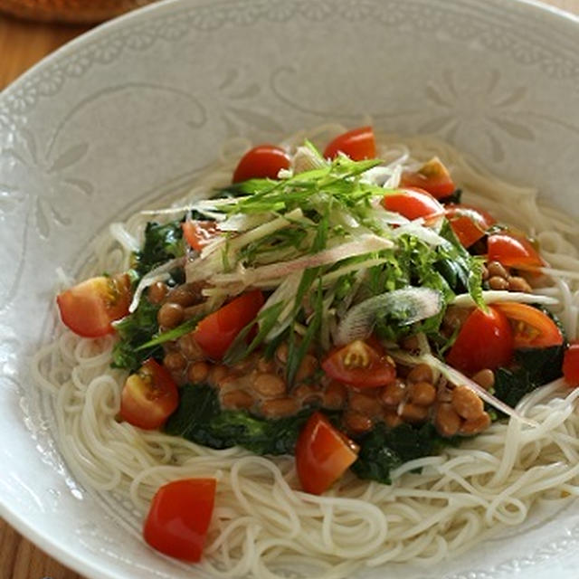 モロヘイヤ納豆素麺