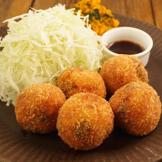 醤油で食べる！鮭と枝豆のころころコロッケ