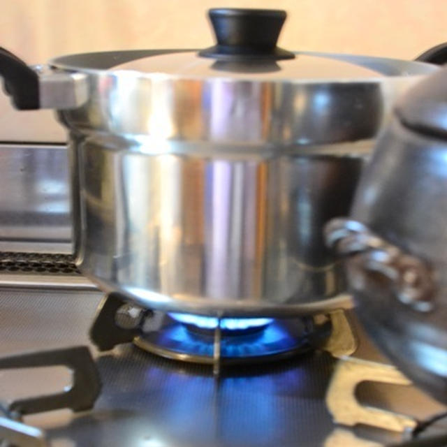 炊飯モードでカルシウムたっぷりキャベツの炊き込みごはん。