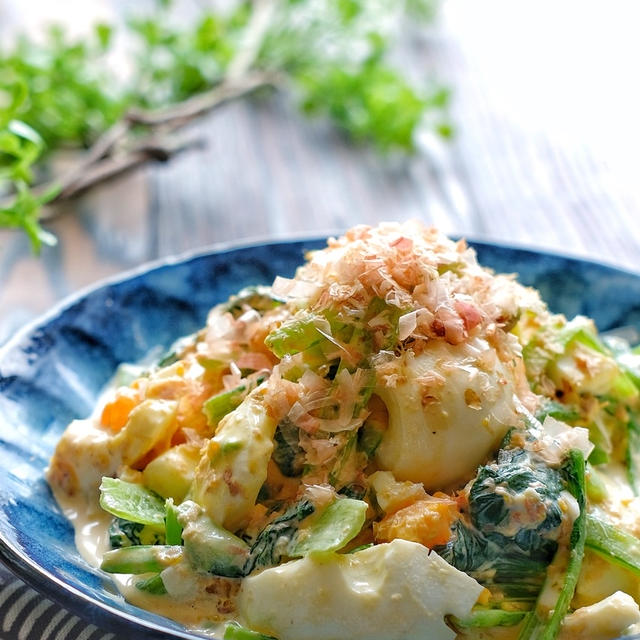 レンジで簡単！小松菜とゆで卵の和風おかかマヨサラダ