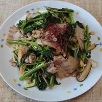 豚肉と空心菜のナンプラー風味焼そば