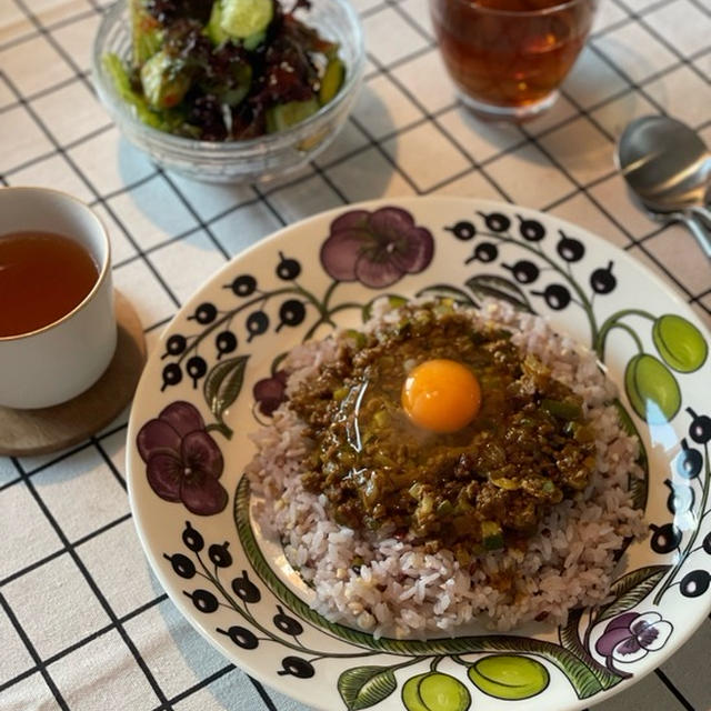 早めの夜ごはんにキーマカレーを食べたわけ