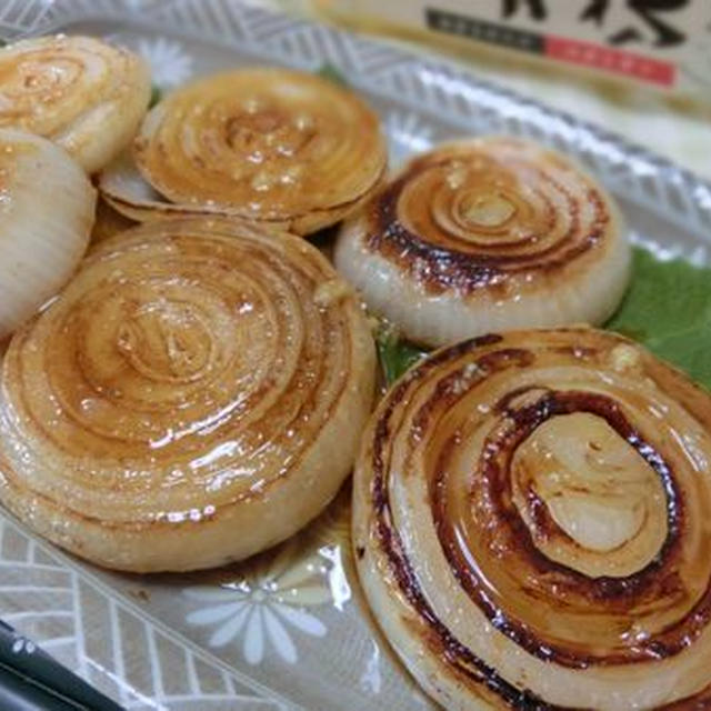 米油でサラッと☆　玉ねぎのステーキ　わさびだし醤油で♪