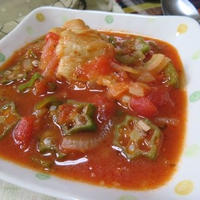 オクラのとろみが美味しい♪　鶏手羽元入りガンボ