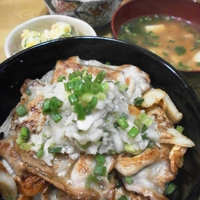 ねぎ塩だれ　豚焼肉丼