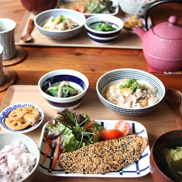ごま風味のオーロラサーモン。