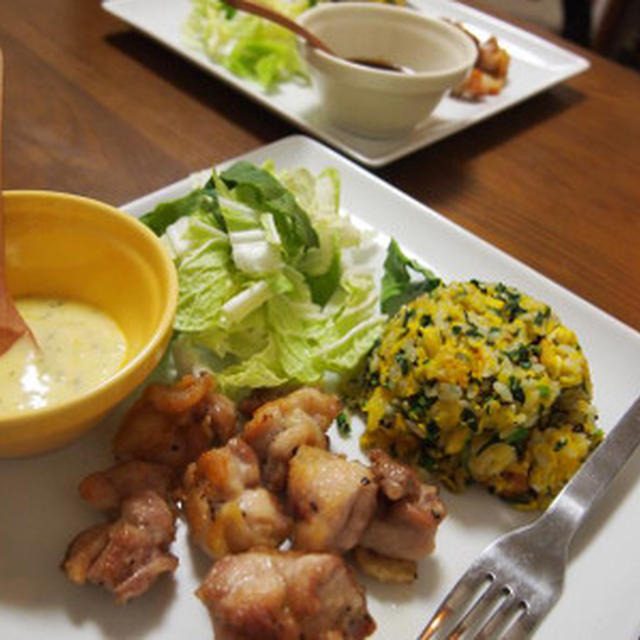 鶏もも肉のカリッと焼きとほうれん草の炒飯